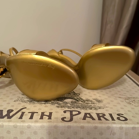 Dolce & Gabbana (DG) heels - Picture 11 of 12